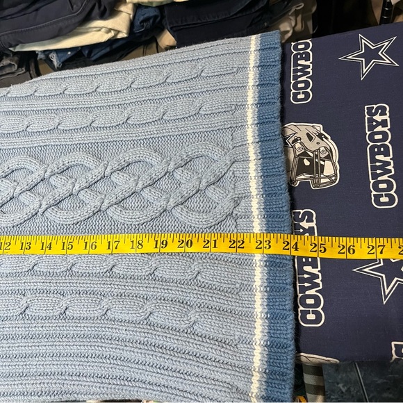 Liz Claiborne Women’s Crewneck Sweater - Picture 6 of 7